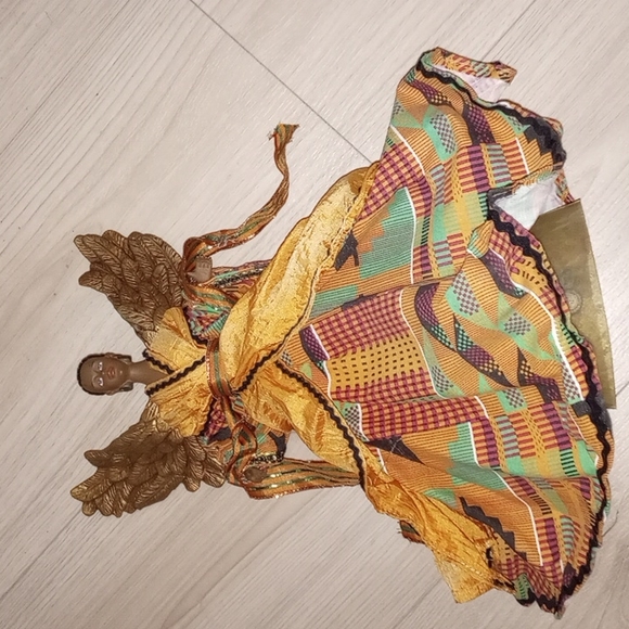 African American Angel Tree Top. - Picture 3 of 7